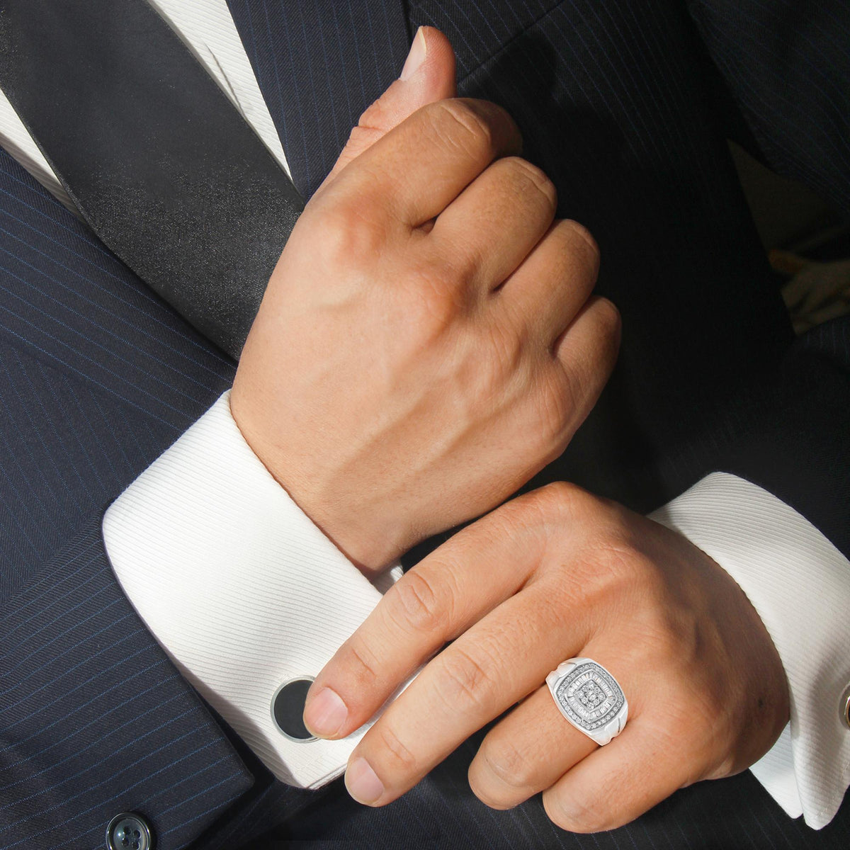 14K White Gold Men's Diamond Band Ring (1 cttw, H-I Color, SI1-I2 Clarity) - JackiEaslick