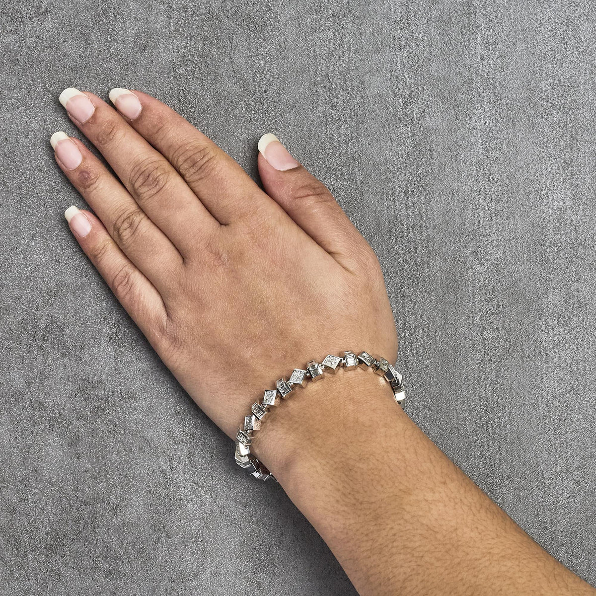 14K White Gold 9.0 Cttw Princess and Baguette Diamond Geometrical Style Link Bracelet (G-H Color, VS1-VS2 Clarity) - 7" Inches